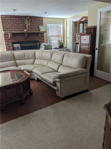 1154 Lagoon Rd, Tarpon Springs, Florida 34689