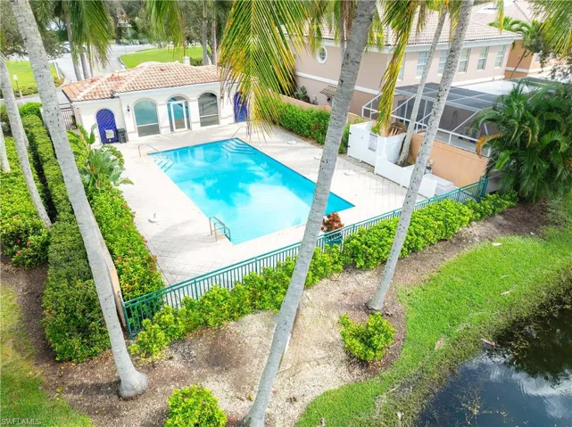 5831  Cove  CIR, Naples, FL 34119