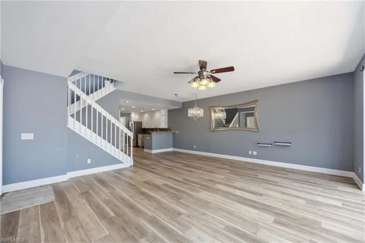 5831  Cove  CIR, Naples, FL 34119