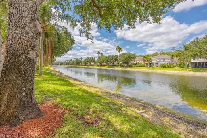 5831  Cove  CIR, Naples, FL 34119