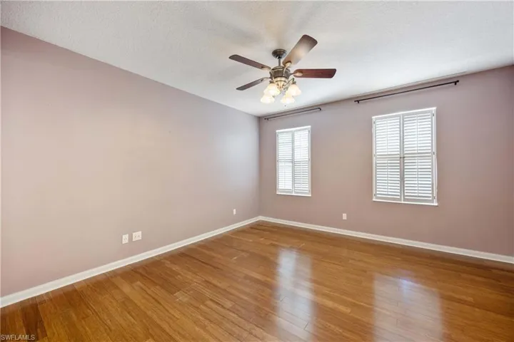 5831  Cove  CIR, Naples, FL 34119