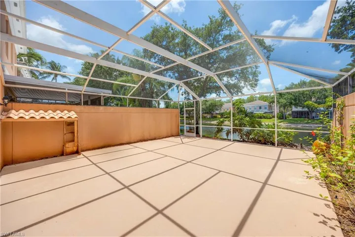 5831  Cove  CIR, Naples, FL 34119