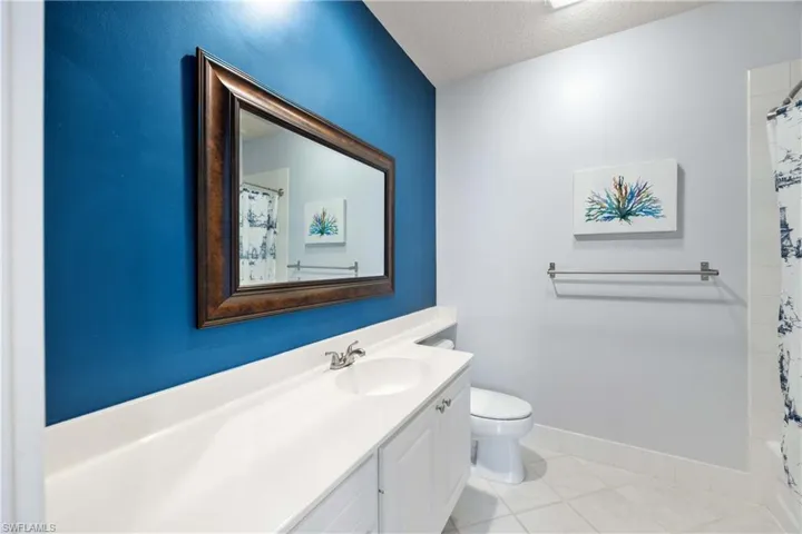 5831  Cove  CIR, Naples, FL 34119