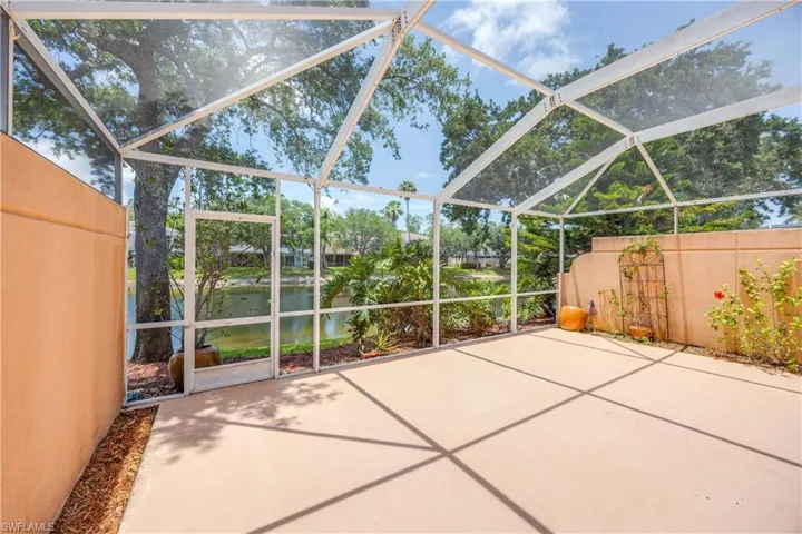 5831  Cove  CIR, Naples, FL 34119