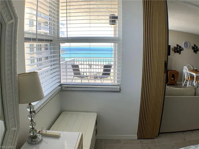 View from bed, listen to waves