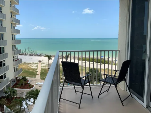 View from the balcony, see sun rise and sunsets !