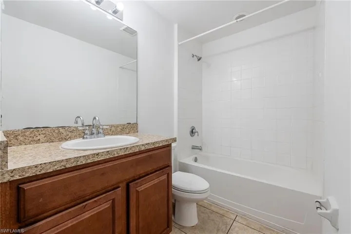2904 NE 1st  AVE, Cape Coral, FL 33909