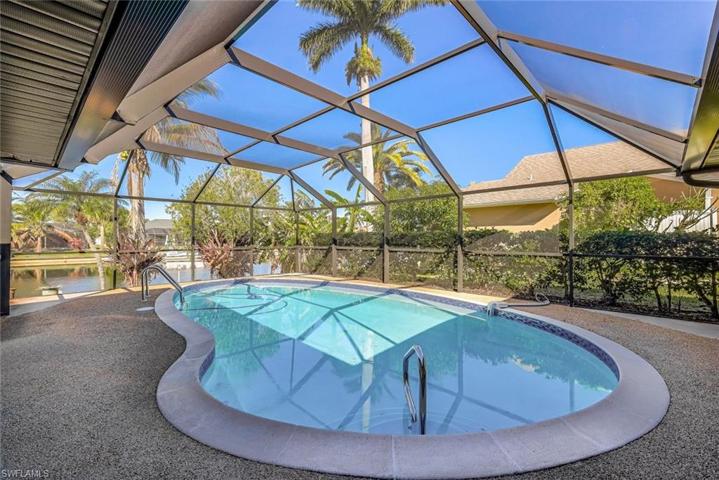 822 SE 21st AVE, CAPE CORAL FL 33990