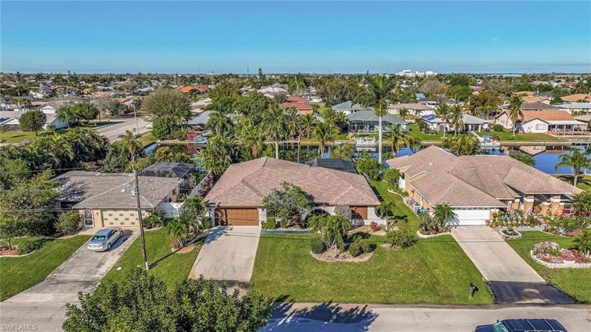 822 SE 21st AVE, CAPE CORAL FL 33990