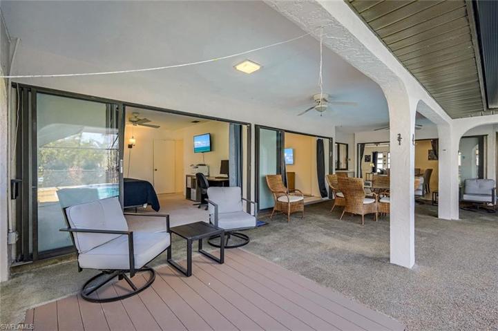 822 SE 21st AVE, CAPE CORAL FL 33990