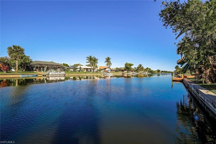 822 SE 21st AVE, CAPE CORAL FL 33990