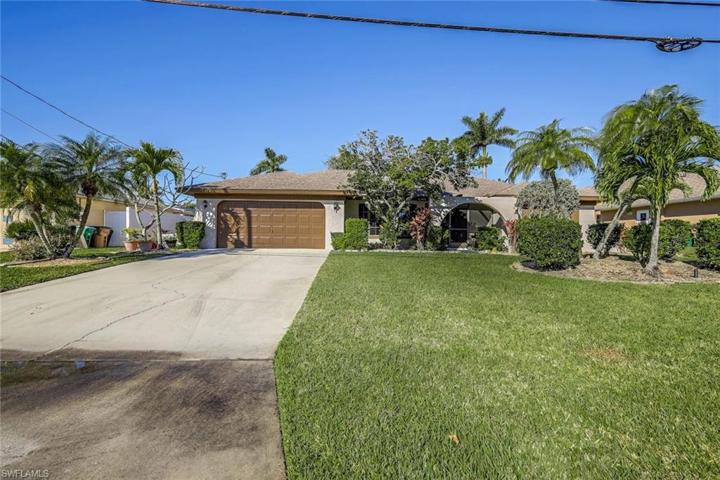 822 SE 21st AVE, CAPE CORAL FL 33990