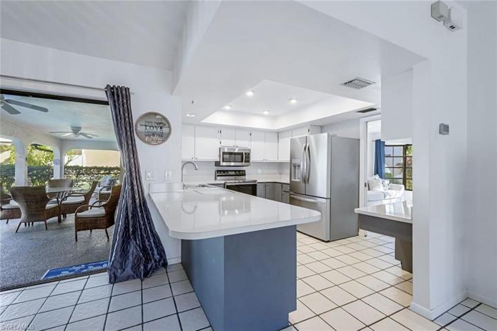 822 SE 21st AVE, CAPE CORAL FL 33990