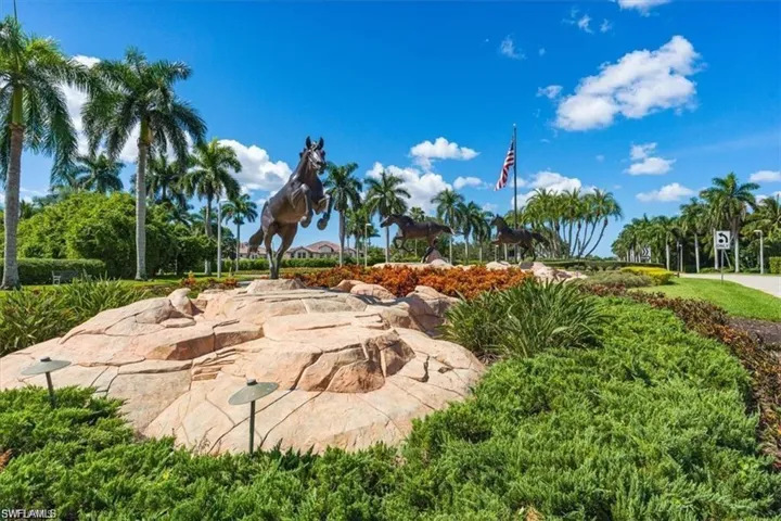 8649 Champions Pt # 1202, Naples Fl 34113