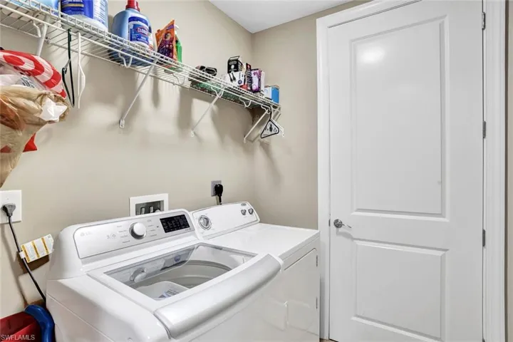 23151  Fashion  DR, Estero, FL 33928