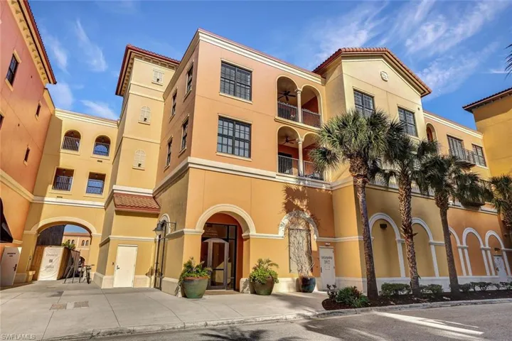 23151  Fashion  DR, Estero, FL 33928