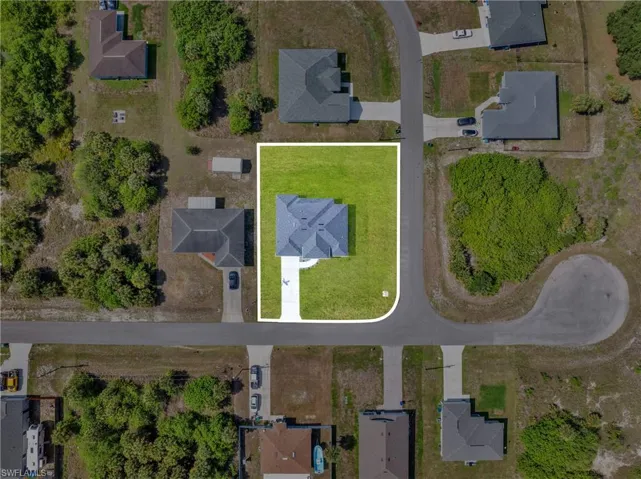 8030 Sherwood Cir, Labelle, Florida 33935