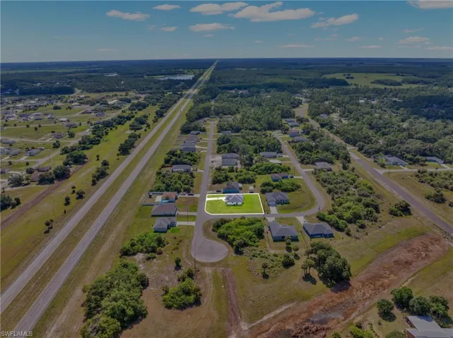 8030 Sherwood Cir, Labelle, Florida 33935