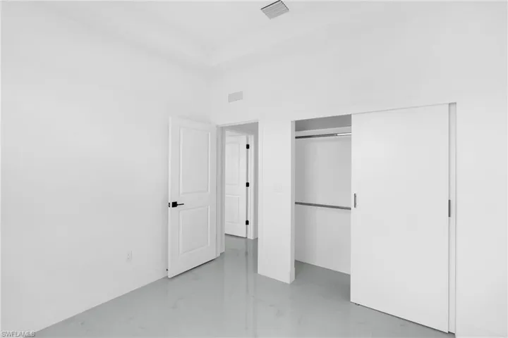 8030 Sherwood Cir, Labelle, Florida 33935