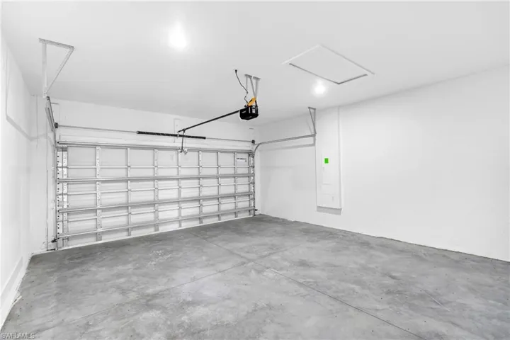 8030 Sherwood Cir, Labelle, Florida 33935