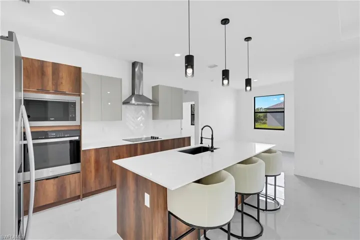 8030 Sherwood Cir, Labelle, Florida 33935