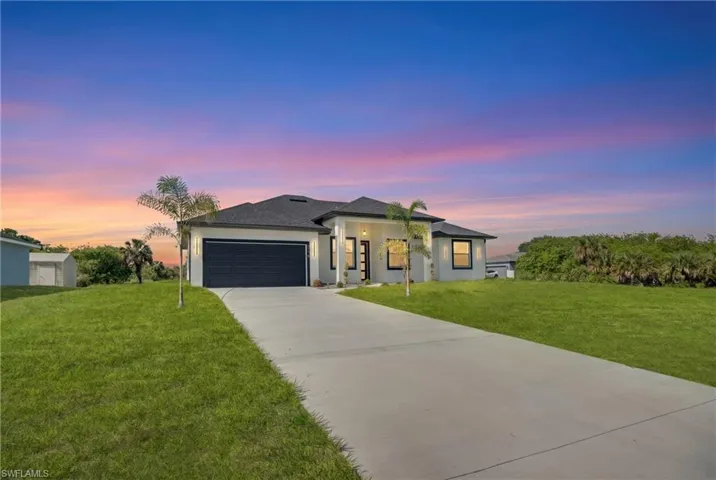 8030 Sherwood Cir, Labelle, Florida 33935