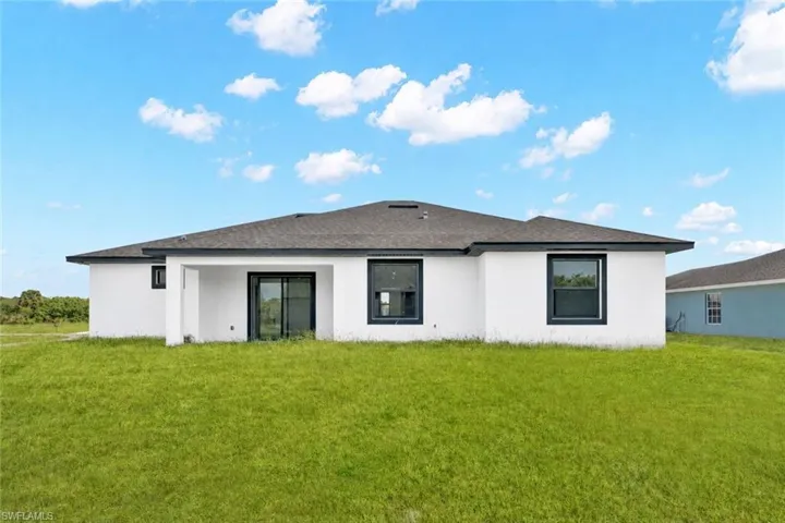 8030 Sherwood Cir, Labelle, Florida 33935