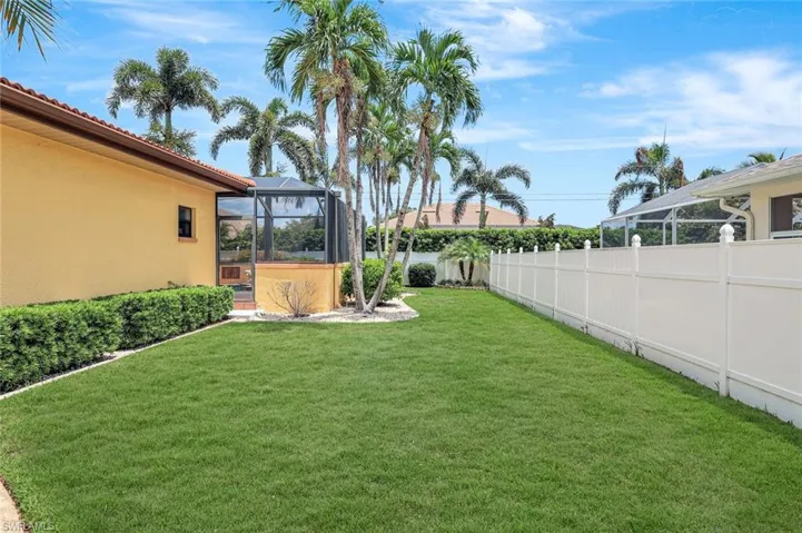 619 SE 18th  TER, Cape Coral, FL 33990