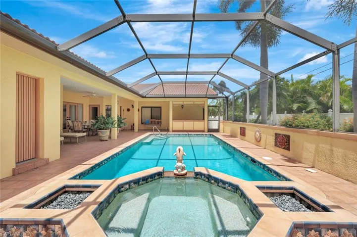 619 SE 18th  TER, Cape Coral, FL 33990