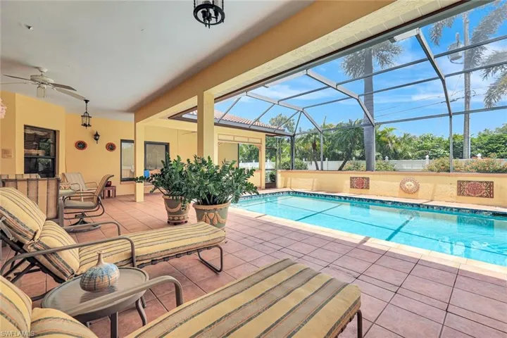 619 SE 18th  TER, Cape Coral, FL 33990