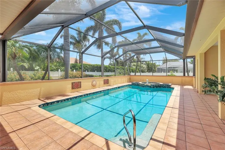 619 SE 18th  TER, Cape Coral, FL 33990