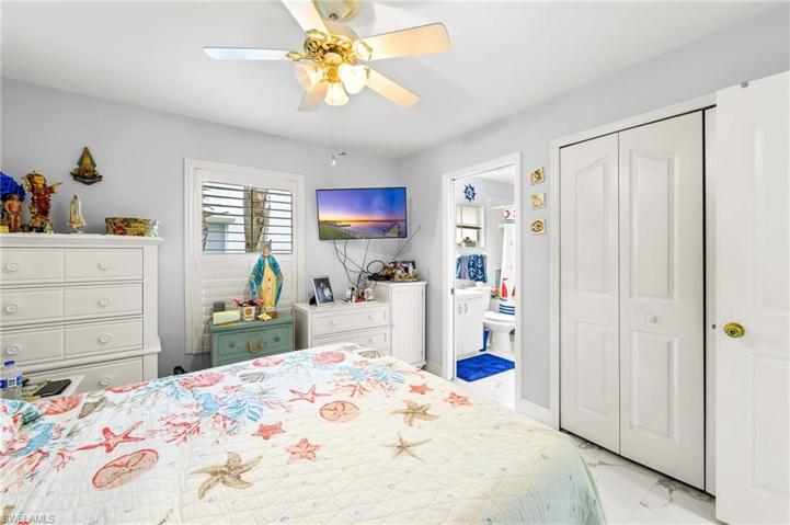 6282  Shadowood  CIR, NAPLES, FL 34112