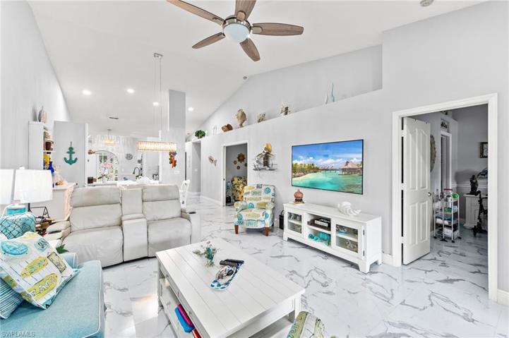 6282  Shadowood  CIR, NAPLES, FL 34112
