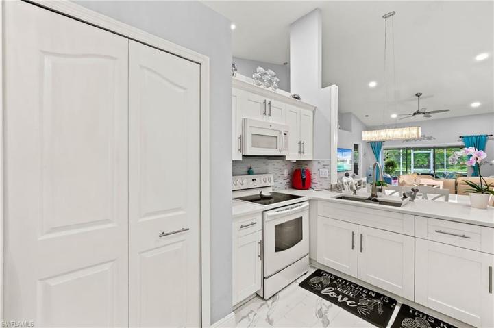 6282  Shadowood  CIR, NAPLES, FL 34112
