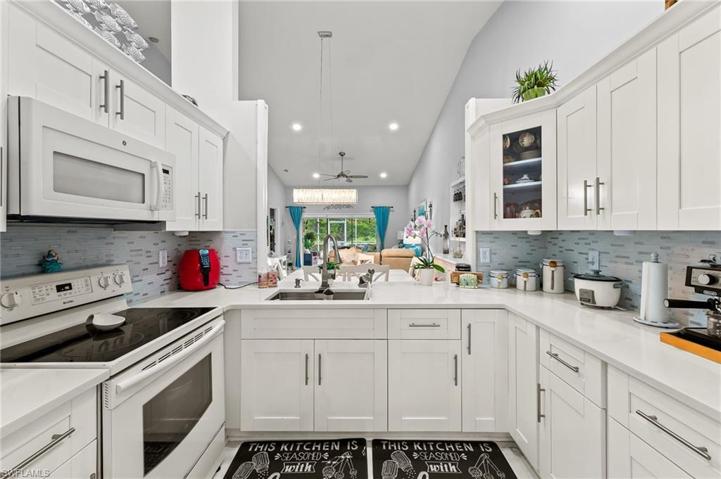 6282  Shadowood  CIR, NAPLES, FL 34112