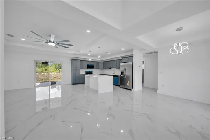 1023  Pilgrim E ST, Lehigh Acres, FL 33974