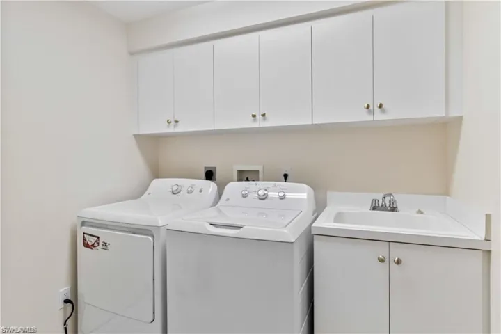 1001 Arbor Lake Dr # 1406, Naples, Florida 34110