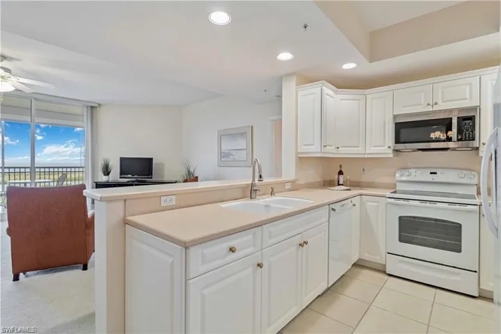 1001 Arbor Lake Dr # 1406, Naples, Florida 34110