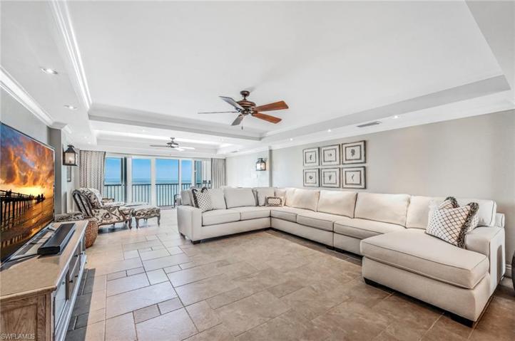 Spacious Great Room