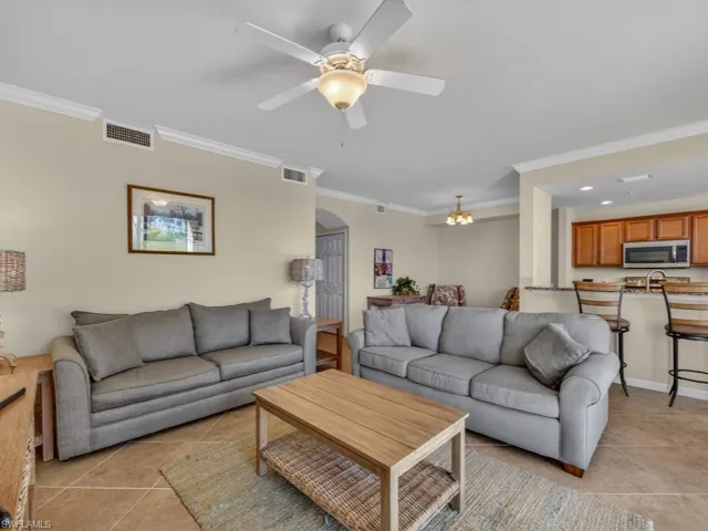 9826  Giaveno  CIR, Naples, FL 34113