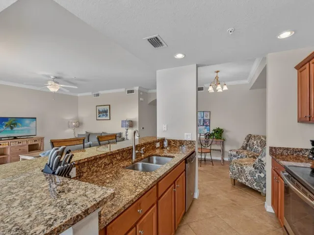 9826  Giaveno  CIR, Naples, FL 34113