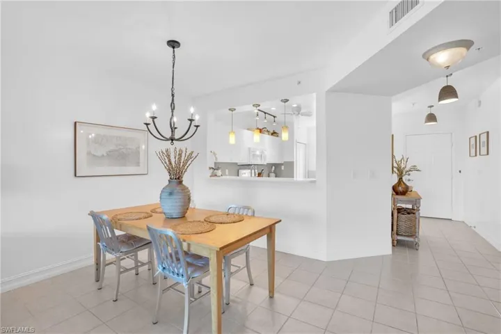 7814 Great Heron WAY # 205, NAPLES FL 34104