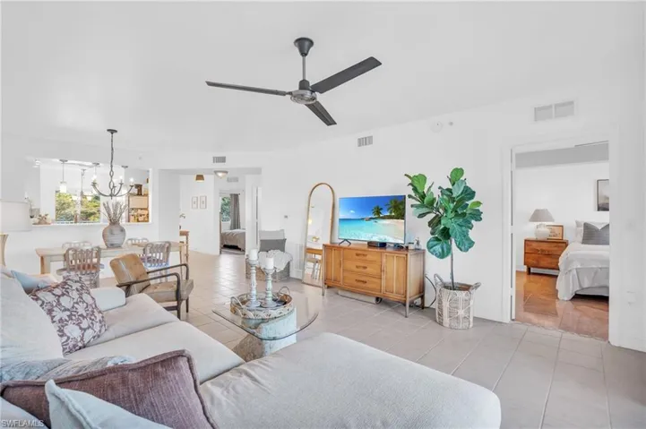 7814 Great Heron WAY # 205, NAPLES FL 34104