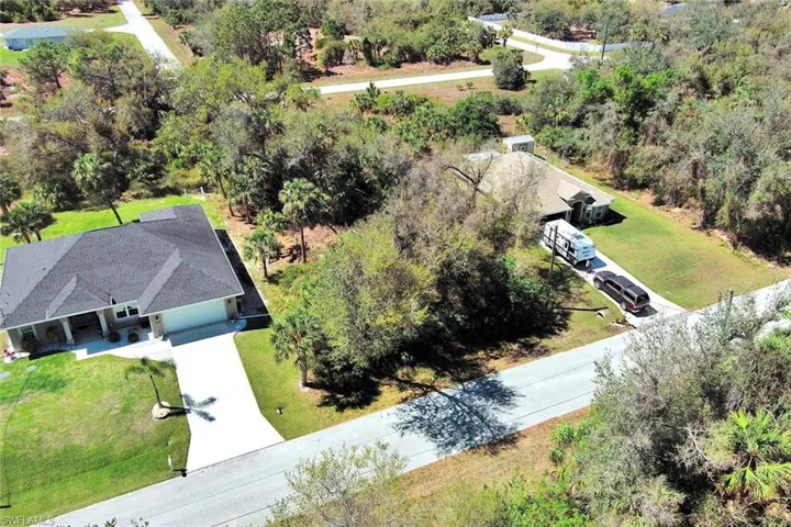 Aerial view of property and surrounding area
