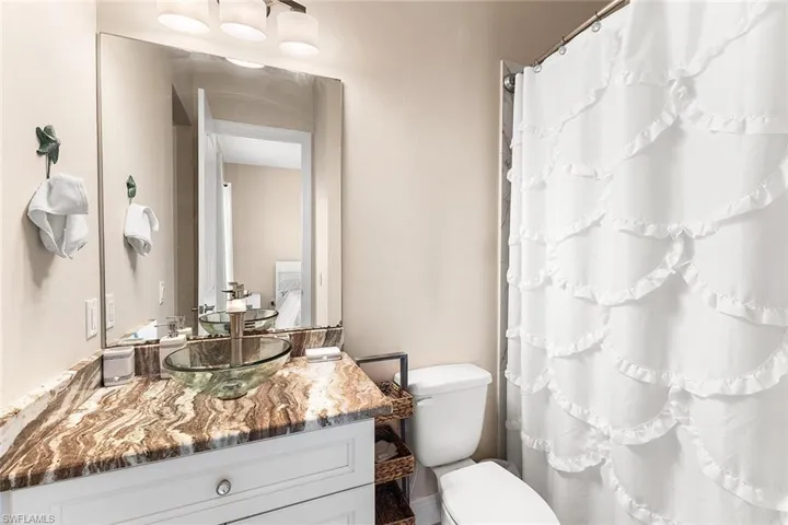 Bathroom 3 on suite to guest bedroom 3