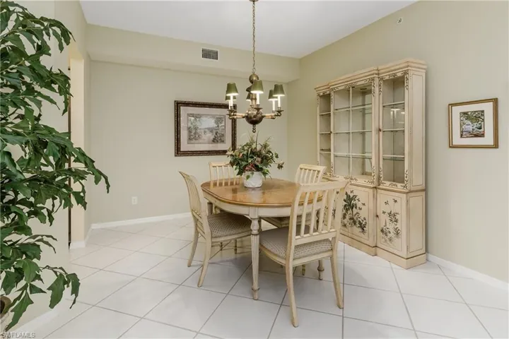 650  Lalique  CIR, Naples, FL 34119