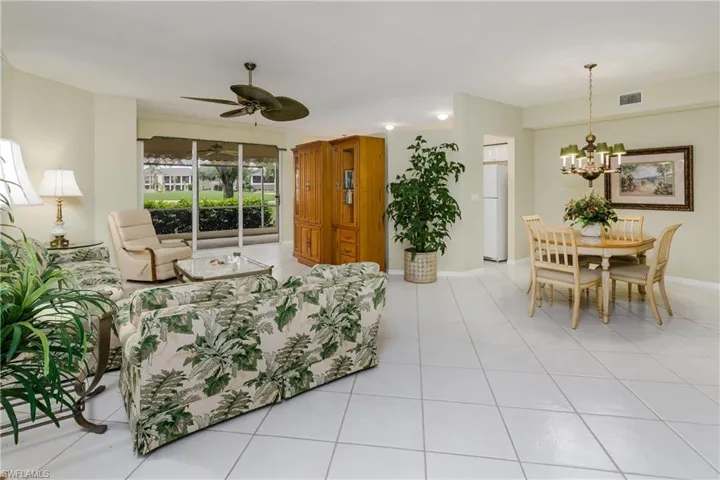 650  Lalique  CIR, Naples, FL 34119
