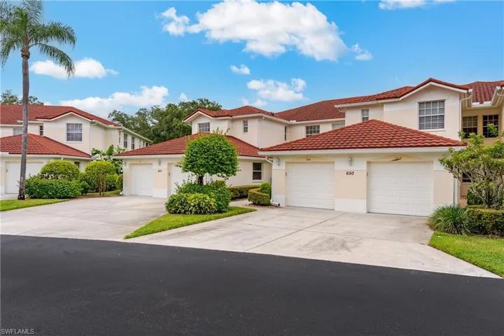 650  Lalique  CIR, Naples, FL 34119