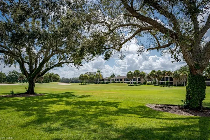 650  Lalique  CIR, Naples, FL 34119