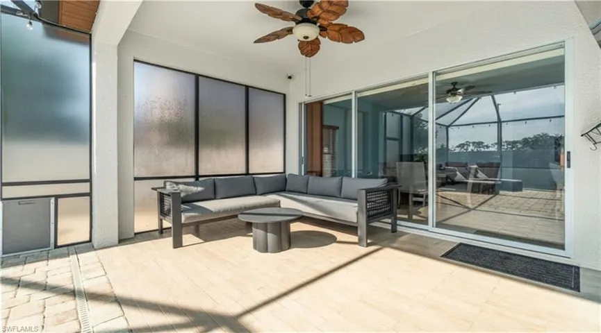 11404  Lake Cypress  LOOP, Fort Myers, FL 33913